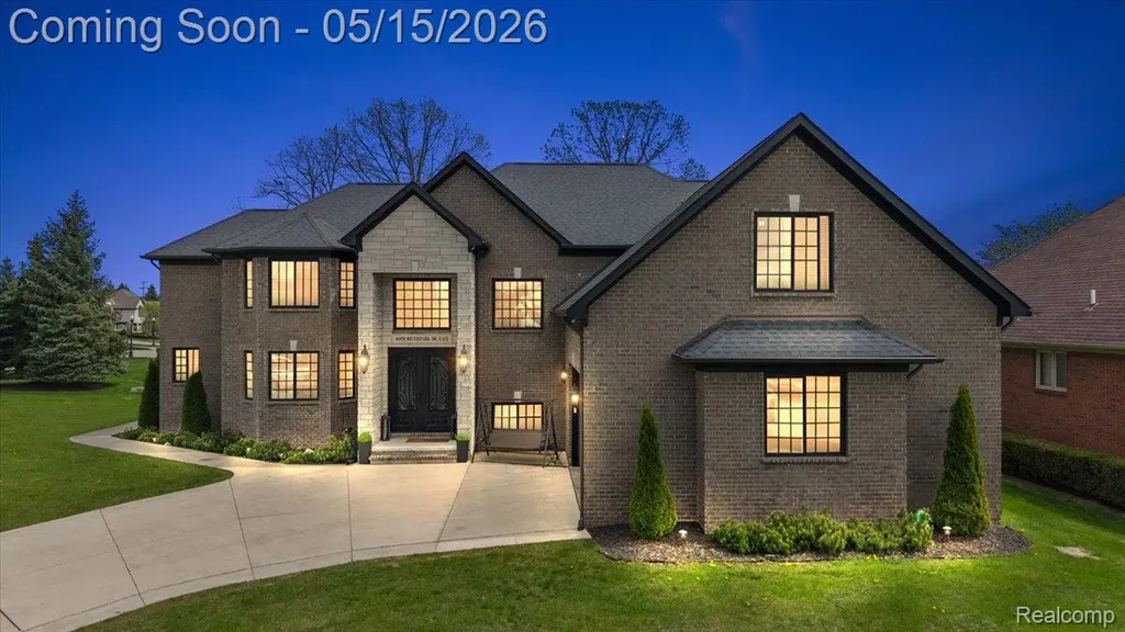 46930 Riverpark E Macomb Township MI 48044