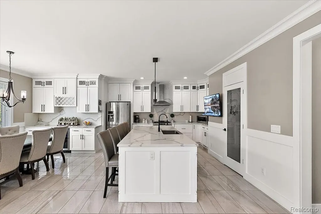 46930 Riverpark E Macomb Township MI 48044