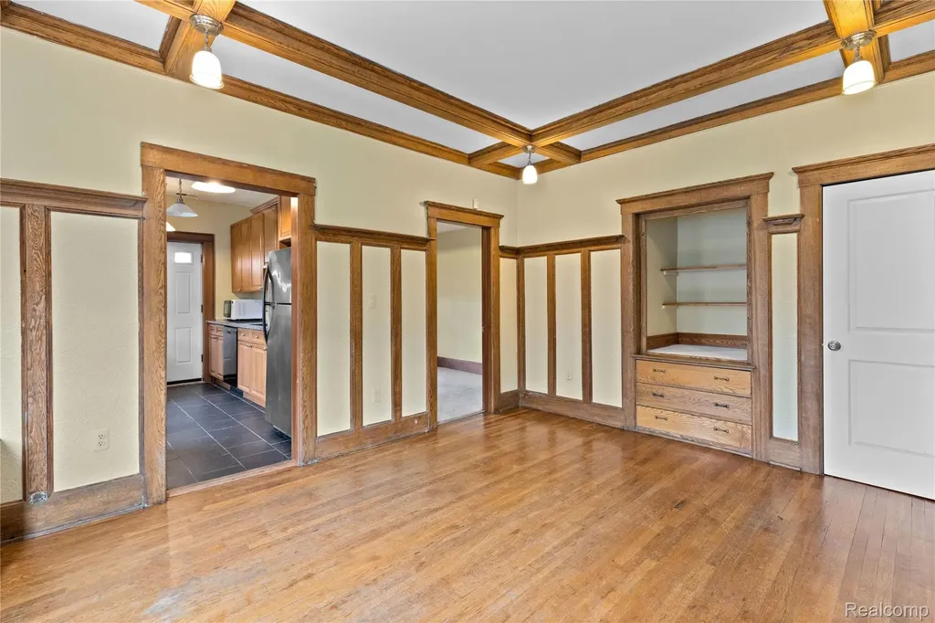 242 E Palmer Street Detroit City MI 48202