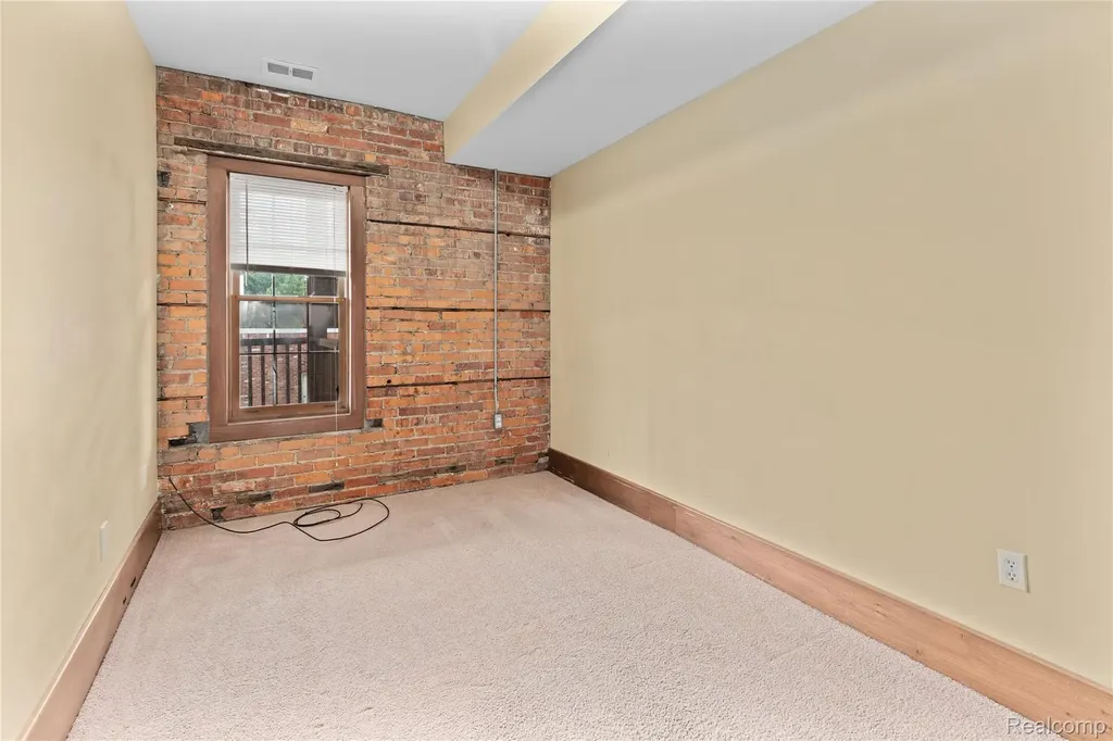 242 E Palmer Street Detroit City MI 48202