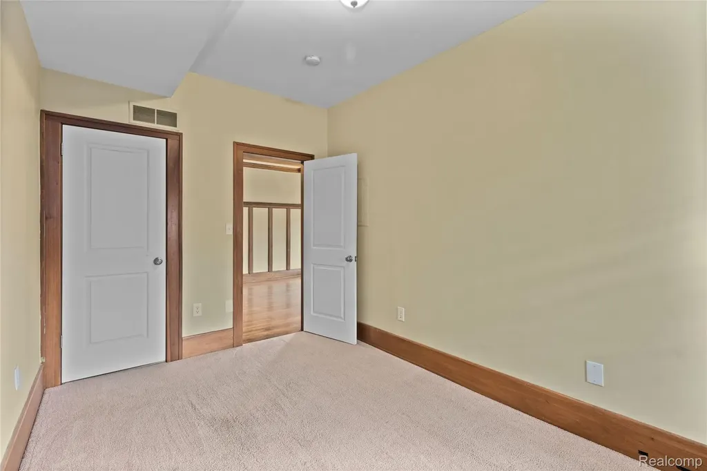242 E Palmer Street Detroit City MI 48202