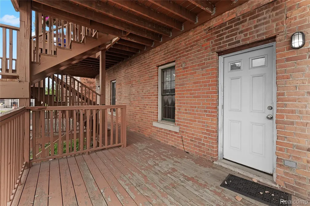 242 E Palmer Street Detroit City MI 48202