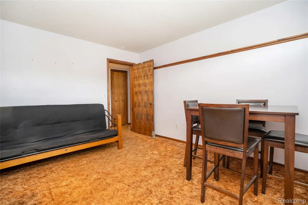 2725 Cooley Lake Road Highland Charter Township MI 48356