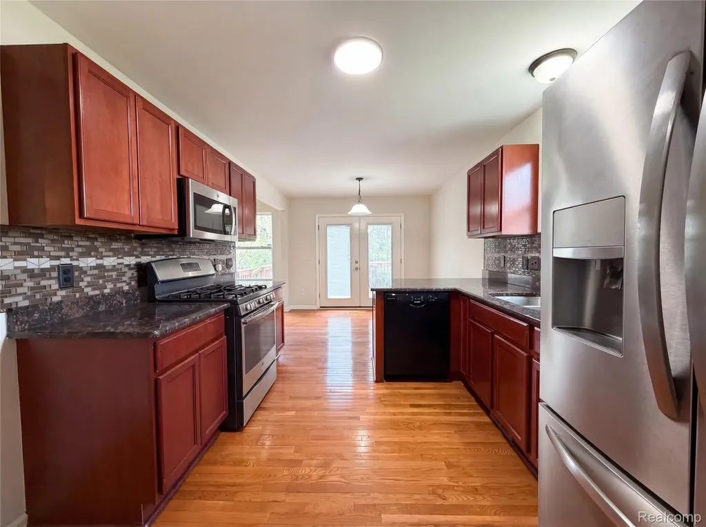 5988 Treetops Drive Romulus City MI 48174
