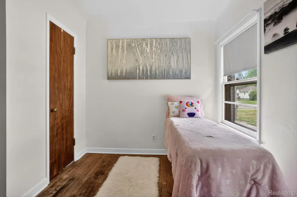 1209 Beatrice Street Flushing City MI 48433