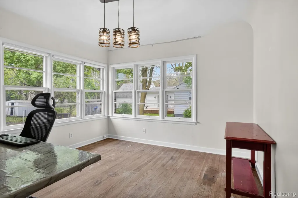 1209 Beatrice Street Flushing City MI 48433