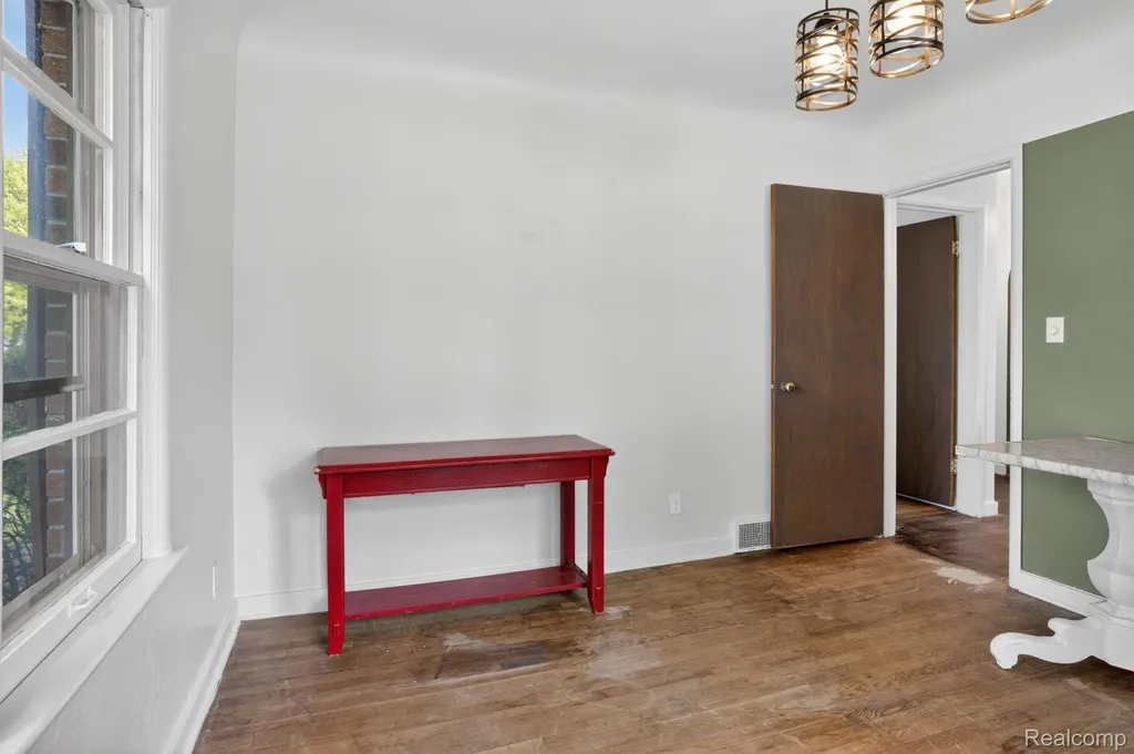 1209 Beatrice Street Flushing City MI 48433
