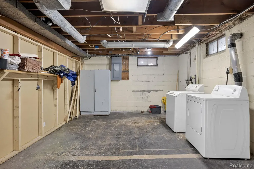 1209 Beatrice Street Flushing City MI 48433