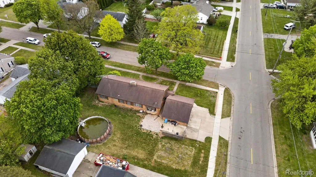 1209 Beatrice Street Flushing City MI 48433