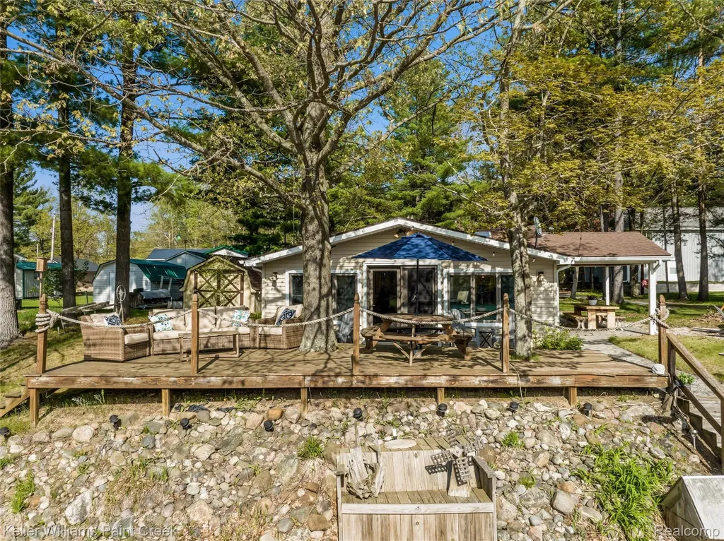 4425 Baker Road Clement Township MI 48610