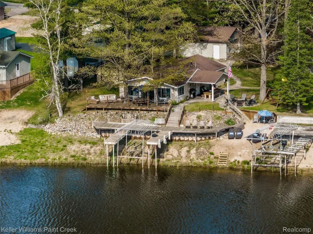 4425 Baker Road Clement Township MI 48610