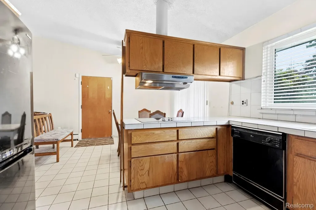 23410 Joy Road Redford Charter Township MI 48239