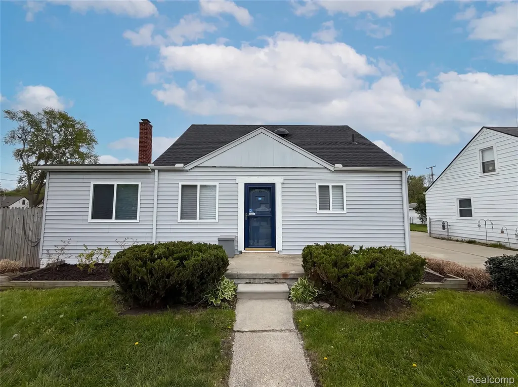 26311 Hopkins Street Inkster City MI 48141