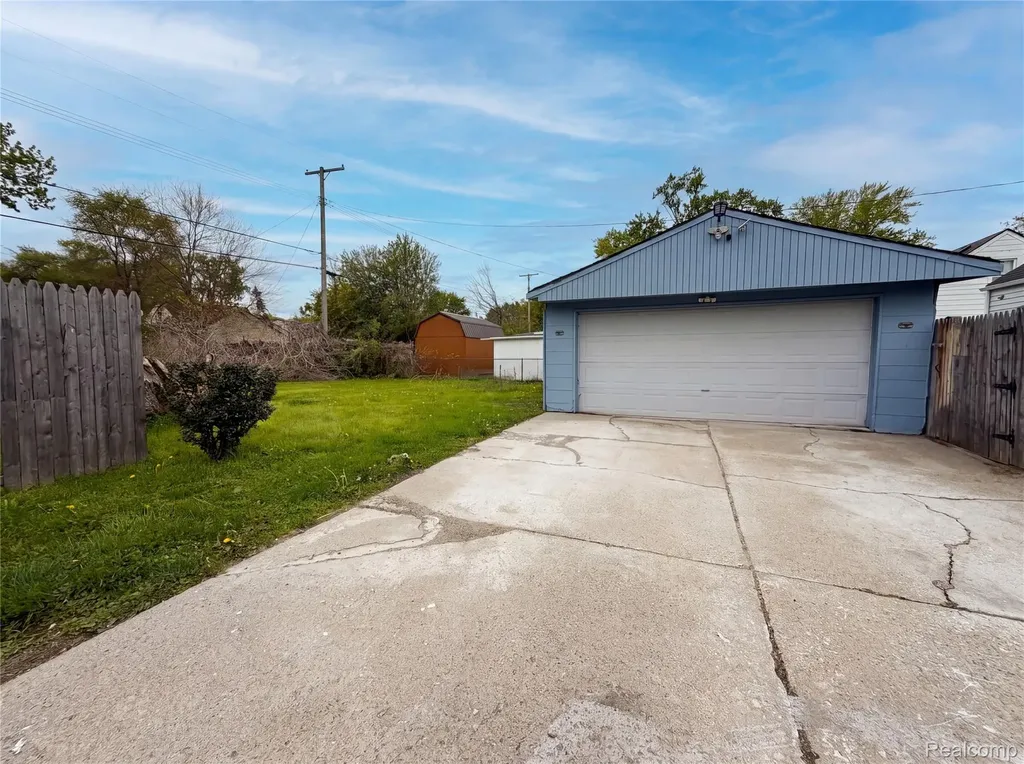 26311 Hopkins Street Inkster City MI 48141