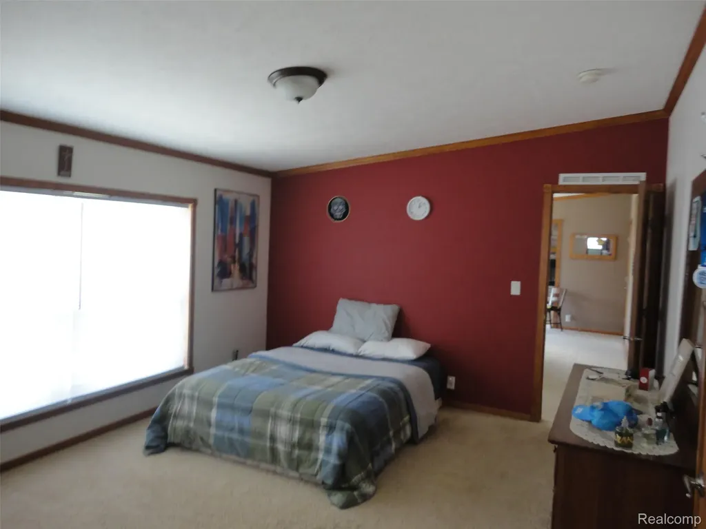 339 Blossom Circle Bedford Township MI 48133
