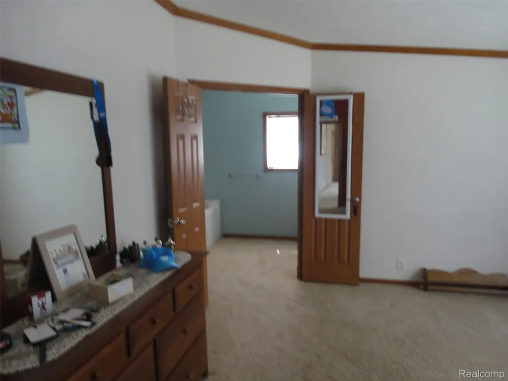339 Blossom Circle Bedford Township MI 48133