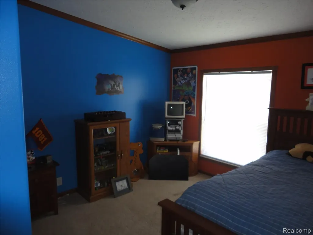 339 Blossom Circle Bedford Township MI 48133
