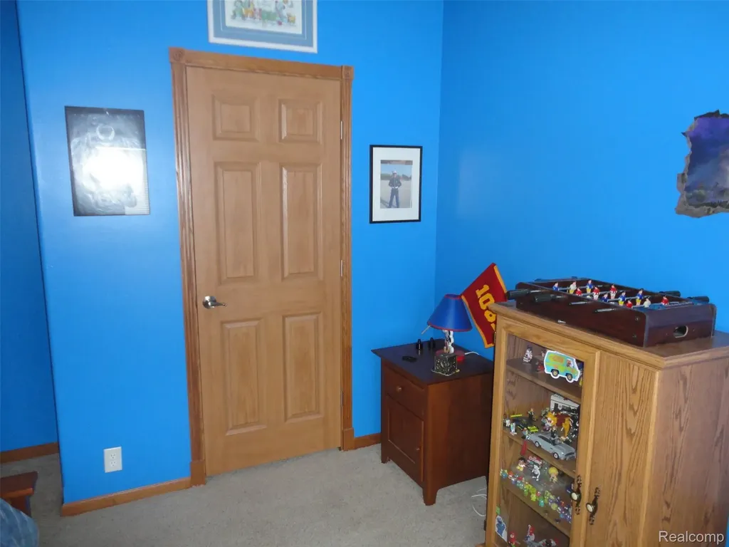 339 Blossom Circle Bedford Township MI 48133