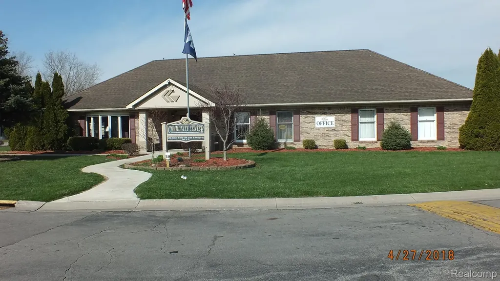 339 Blossom Circle Bedford Township MI 48133