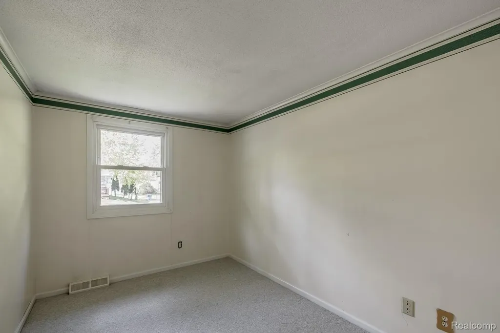 9171 Holmes Street White Lake Charter Township MI 48386