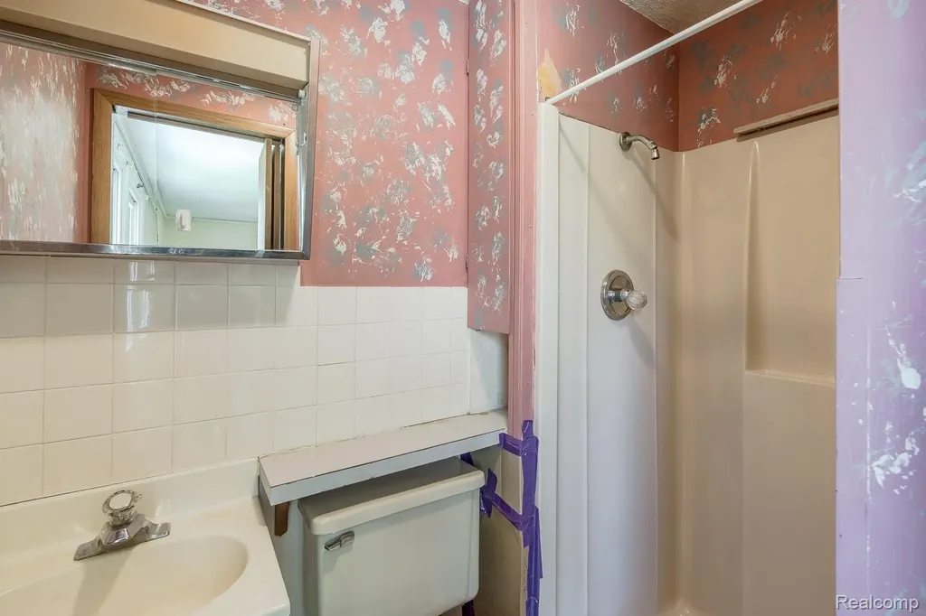 9171 Holmes Street White Lake Charter Township MI 48386