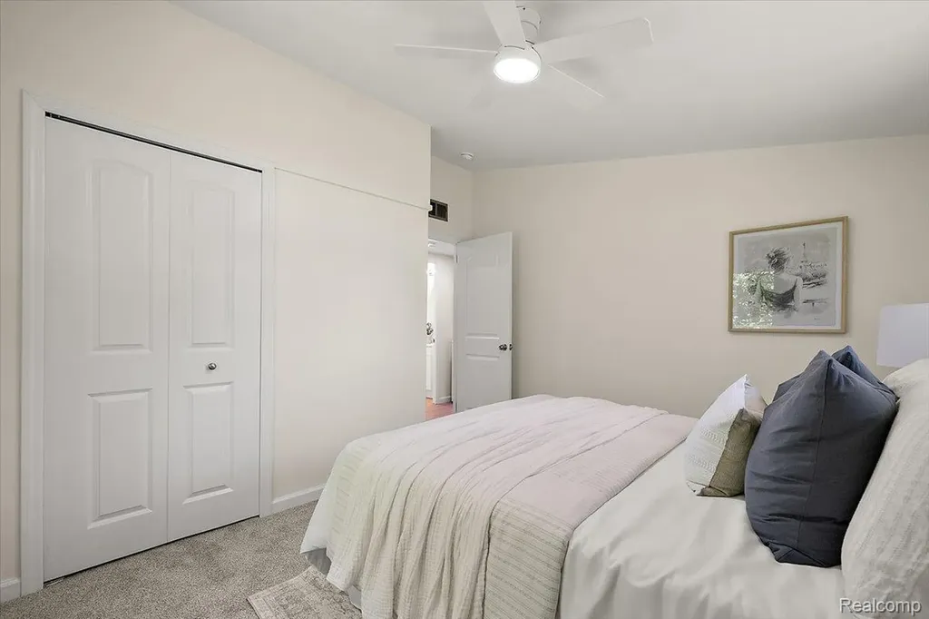 2148 Hoeft Drive Commerce Charter Township MI 48390