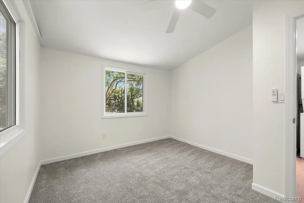 2148 Hoeft Drive Commerce Charter Township MI 48390
