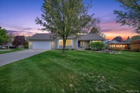 2476 Cedar Key Drive Orion Charter Township MI 48360