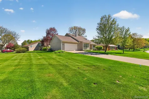 2476 Cedar Key Drive Orion Charter Township MI 48360