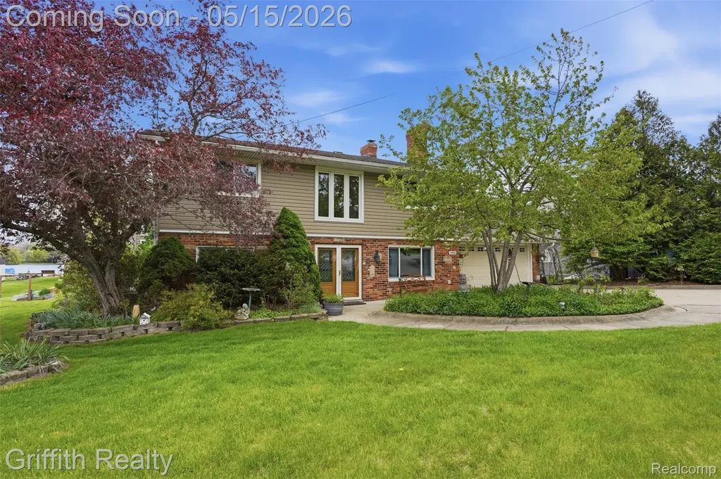 2901 School Lake Drive Brighton Township MI 48114