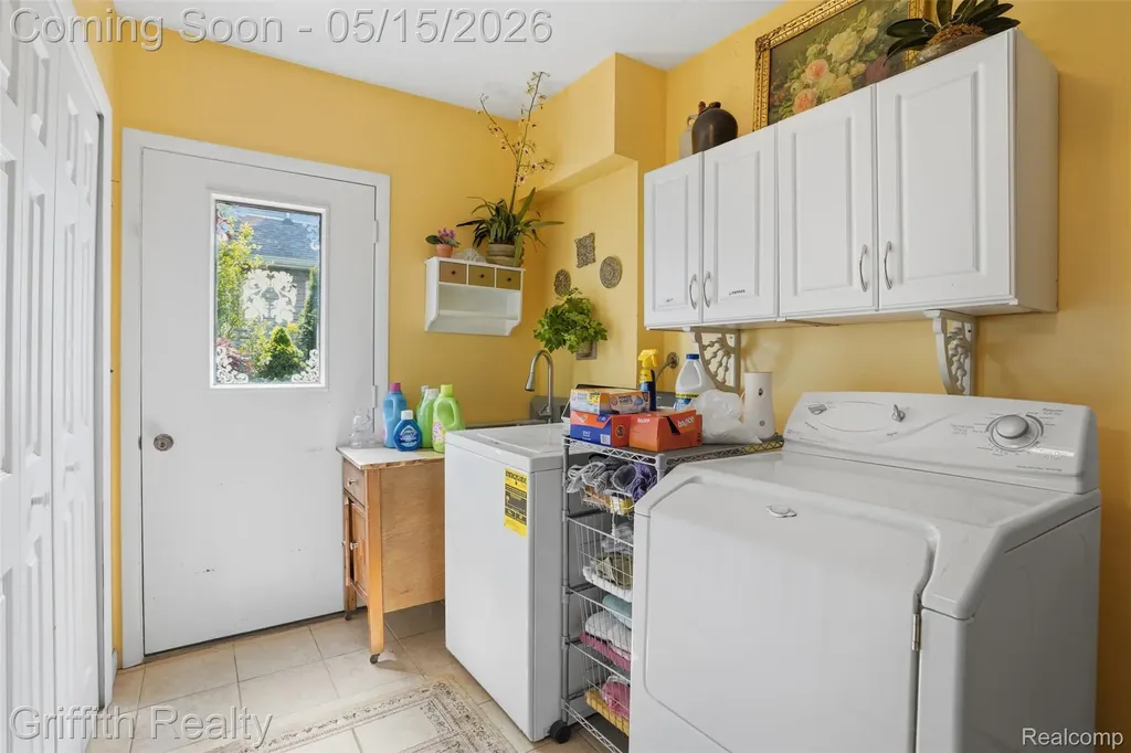 2901 School Lake Drive Brighton Township MI 48114