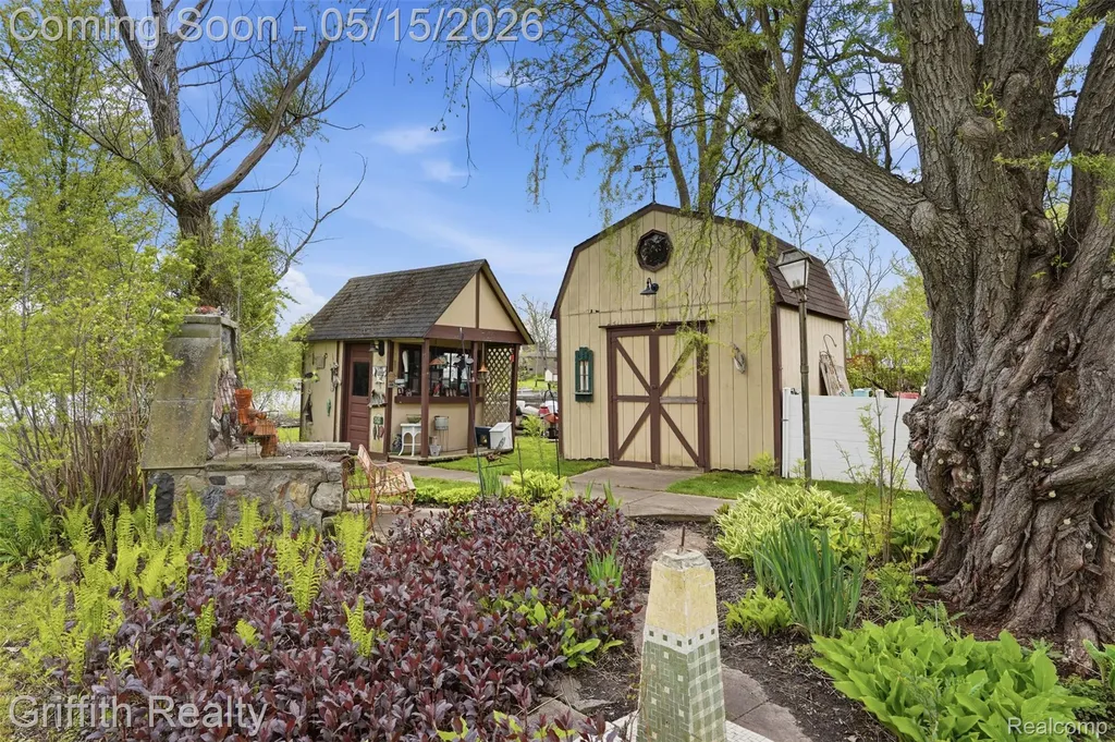 2901 School Lake Drive Brighton Township MI 48114