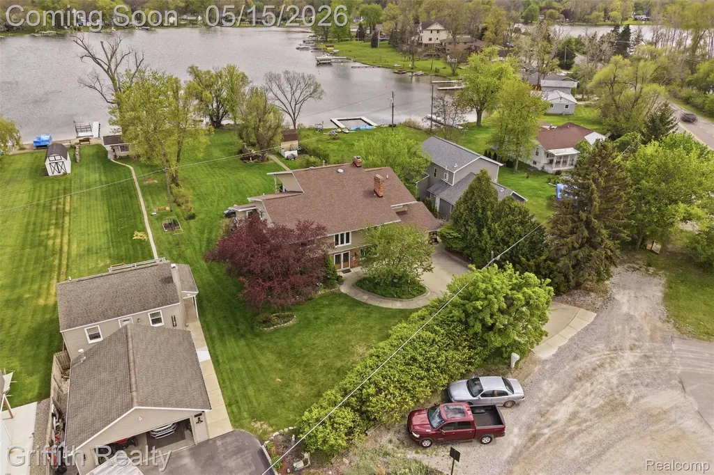 2901 School Lake Drive Brighton Township MI 48114