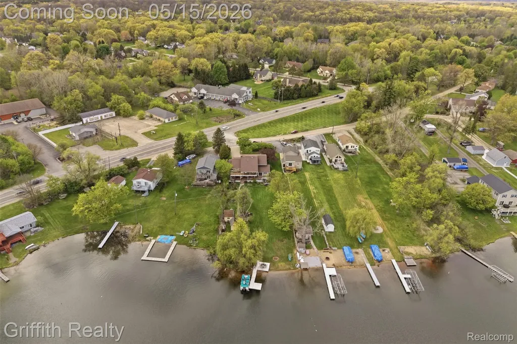 2901 School Lake Drive Brighton Township MI 48114