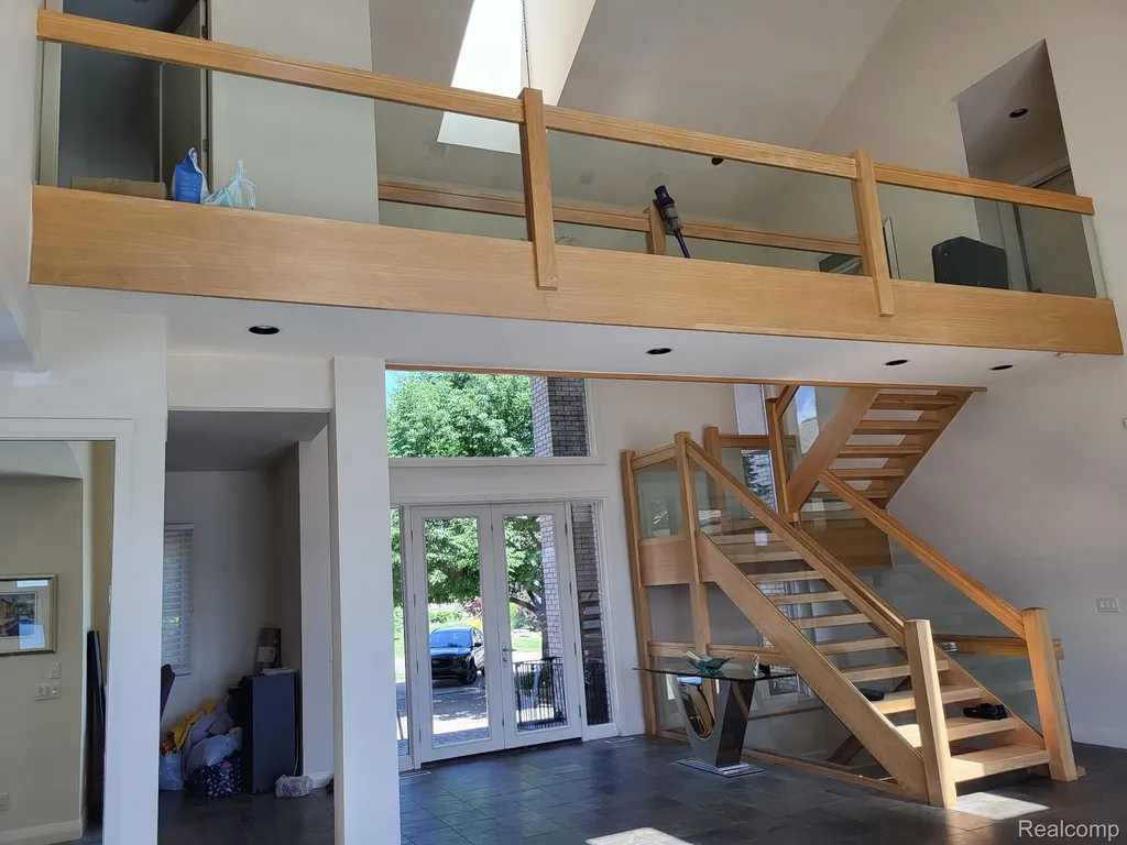 1296 Labrosse Drive Waterford Charter Township MI 48328