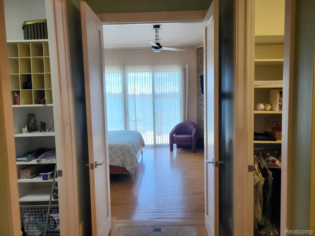1296 Labrosse Drive Waterford Charter Township MI 48328