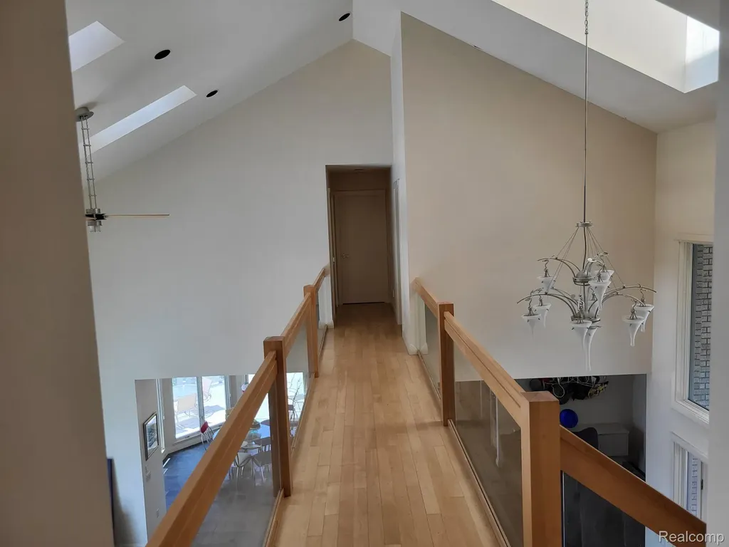 1296 Labrosse Drive Waterford Charter Township MI 48328