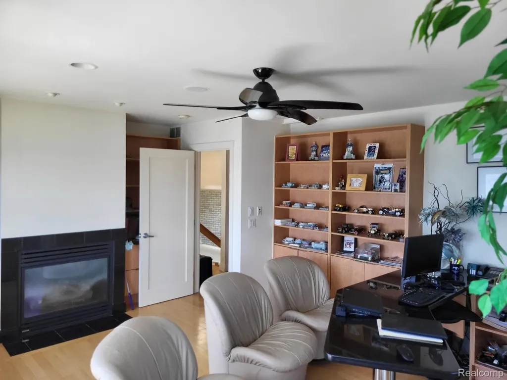 1296 Labrosse Drive Waterford Charter Township MI 48328