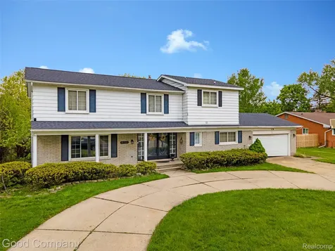 25366 Wykeshire Road Farmington Hills City MI 48336