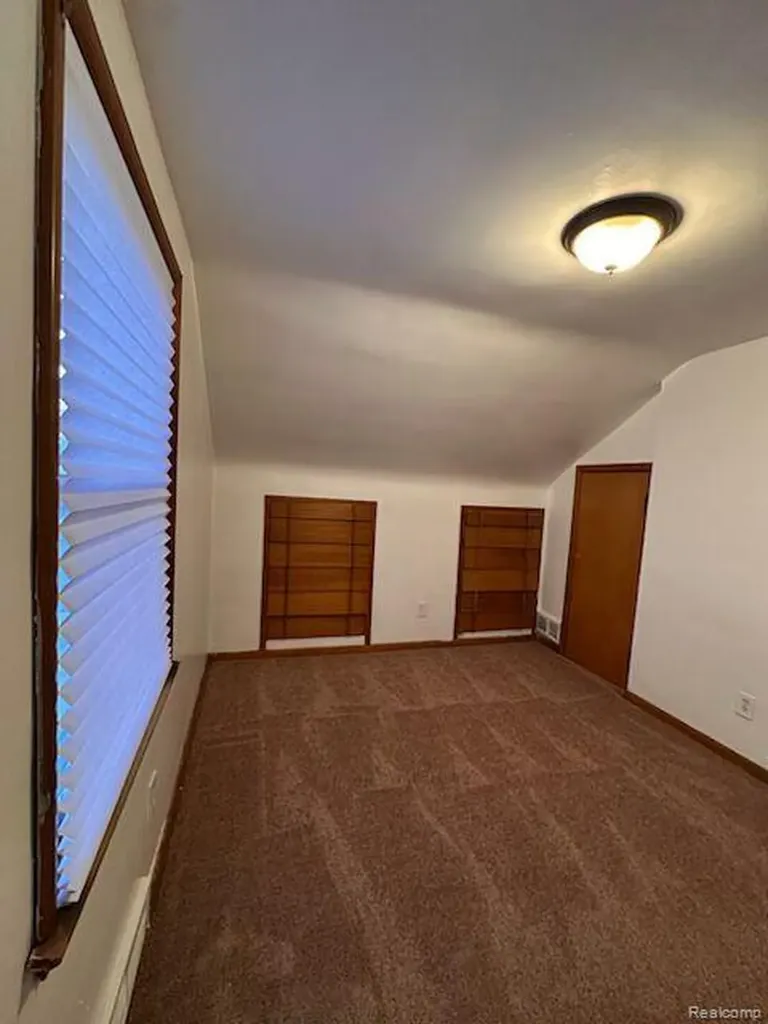 19502 Whitcomb Street Detroit City MI 48235