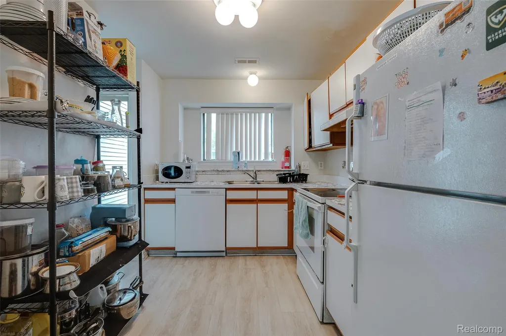 42764 Lilley Pointe Drive Canton Charter Township MI 48187