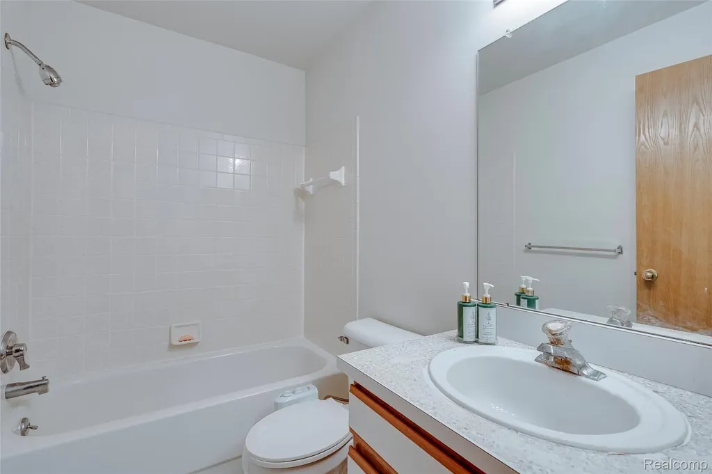 42764 Lilley Pointe Drive Canton Charter Township MI 48187