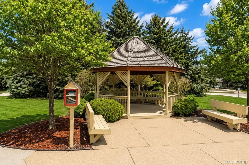 42764 Lilley Pointe Drive Canton Charter Township MI 48187