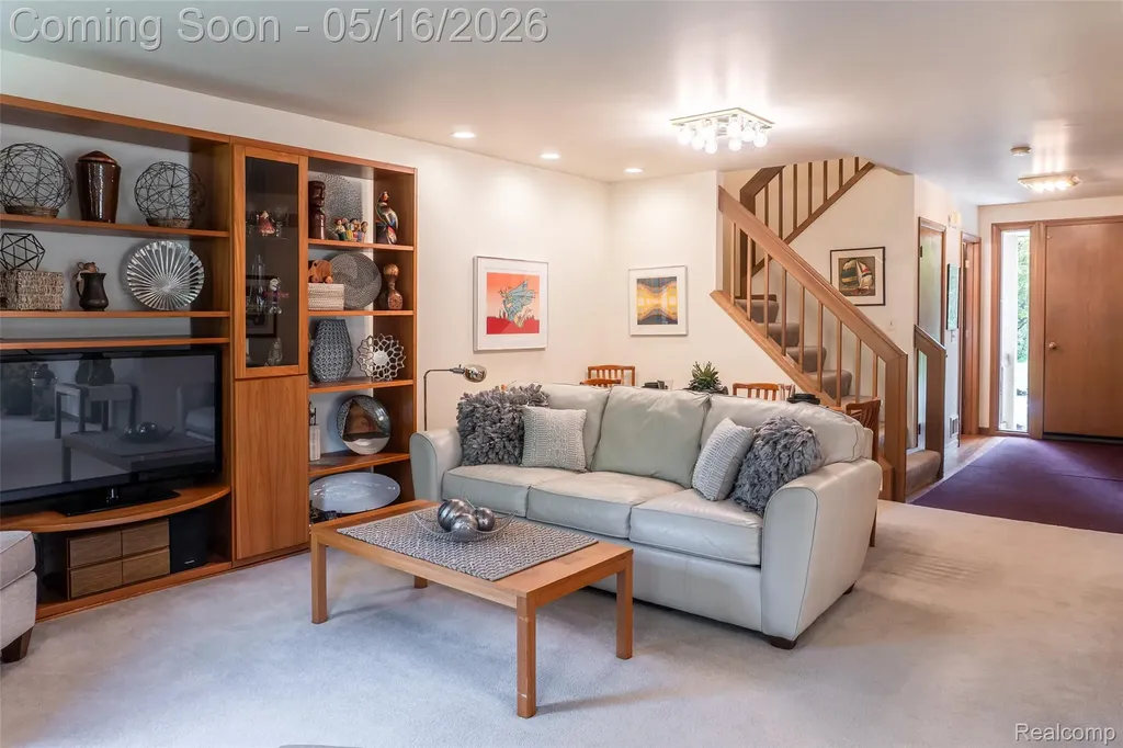29498 Sylvan Lane Farmington Hills City MI 48334
