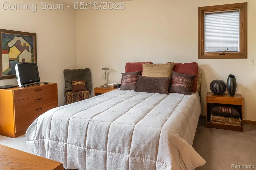 29498 Sylvan Lane Farmington Hills City MI 48334