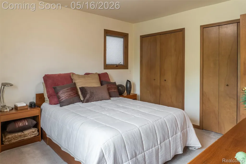 29498 Sylvan Lane Farmington Hills City MI 48334