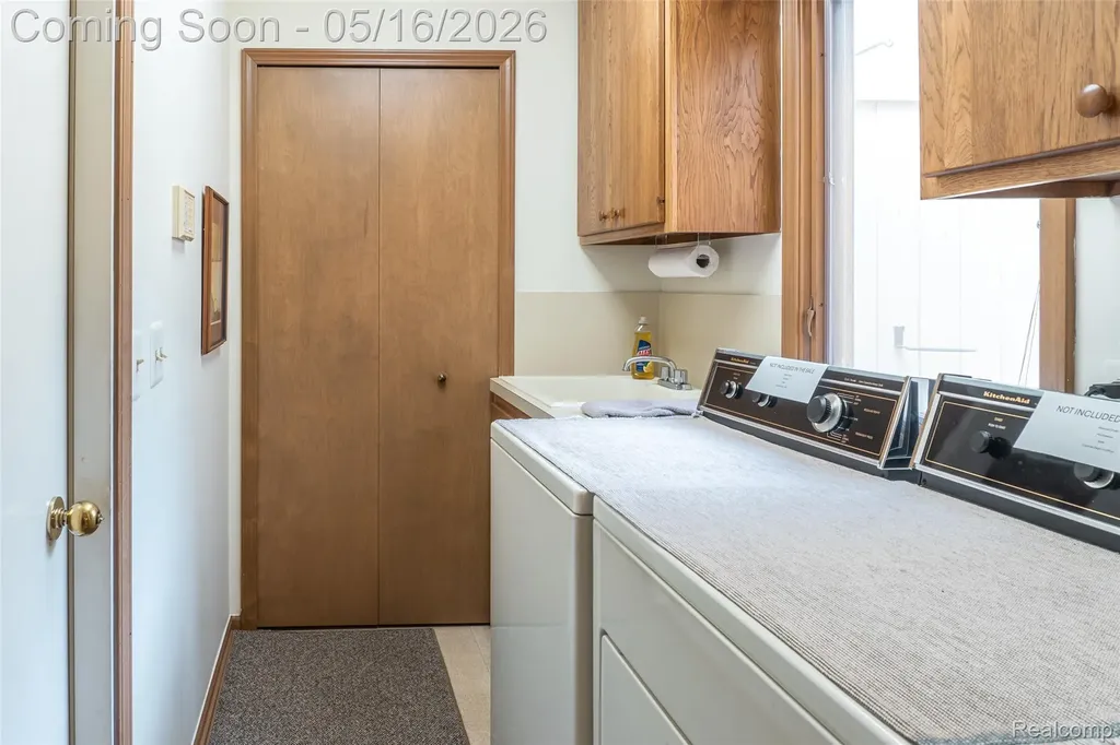29498 Sylvan Lane Farmington Hills City MI 48334