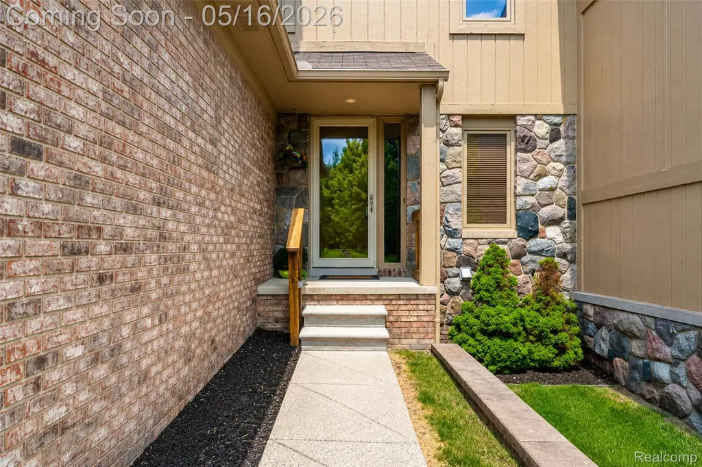 29498 Sylvan Lane Farmington Hills City MI 48334