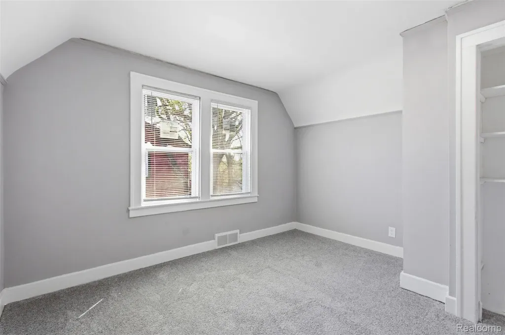 15881 Winthrop Street Detroit City MI 48227