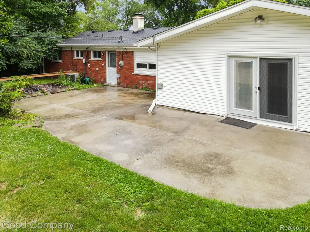 48703 W Ranch Drive Chesterfield Township MI 48051